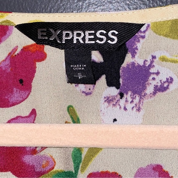 Express Yellow floral dress with belt - Picture 2 of 6